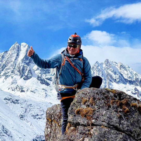 Nima Tenji Sherpa Himali